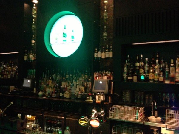 Zussen bar