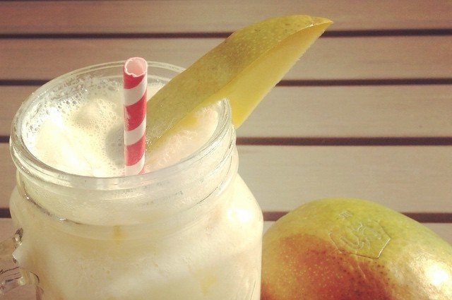 Mongo Colada Smoothie (640x425)