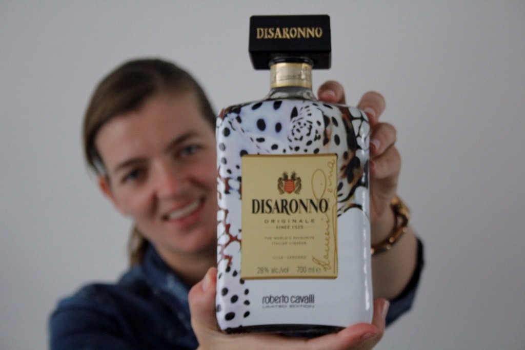 Disaronno wears Cavani